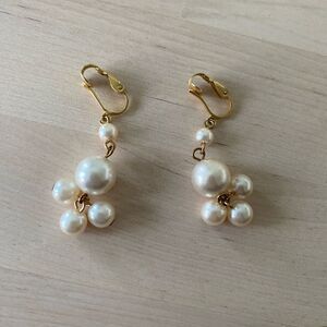 Vintage  Coquette Girl Pearl Cluster Clip-on Earrings